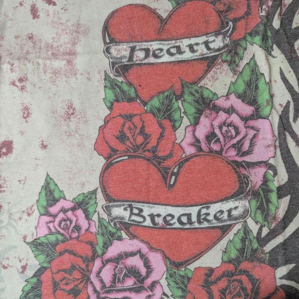 Vintage Women's Pink and Red Heart Breaker hearts roses T-shirt